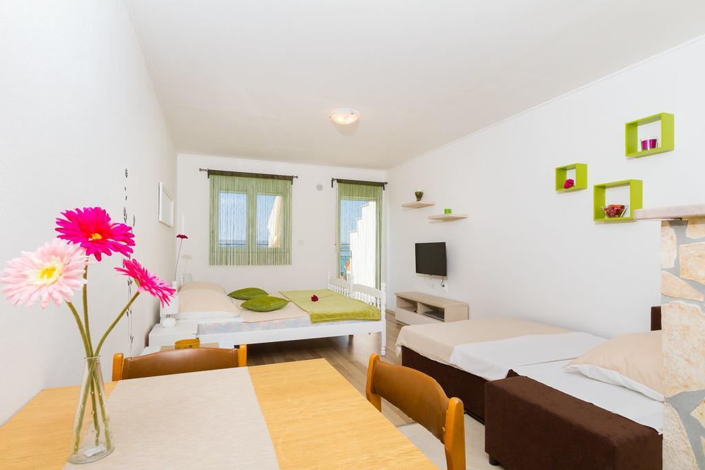Apartmani Bregovec マスレニツァ エクステリア 写真