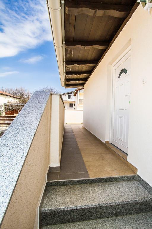 Apartmani Bregovec マスレニツァ エクステリア 写真
